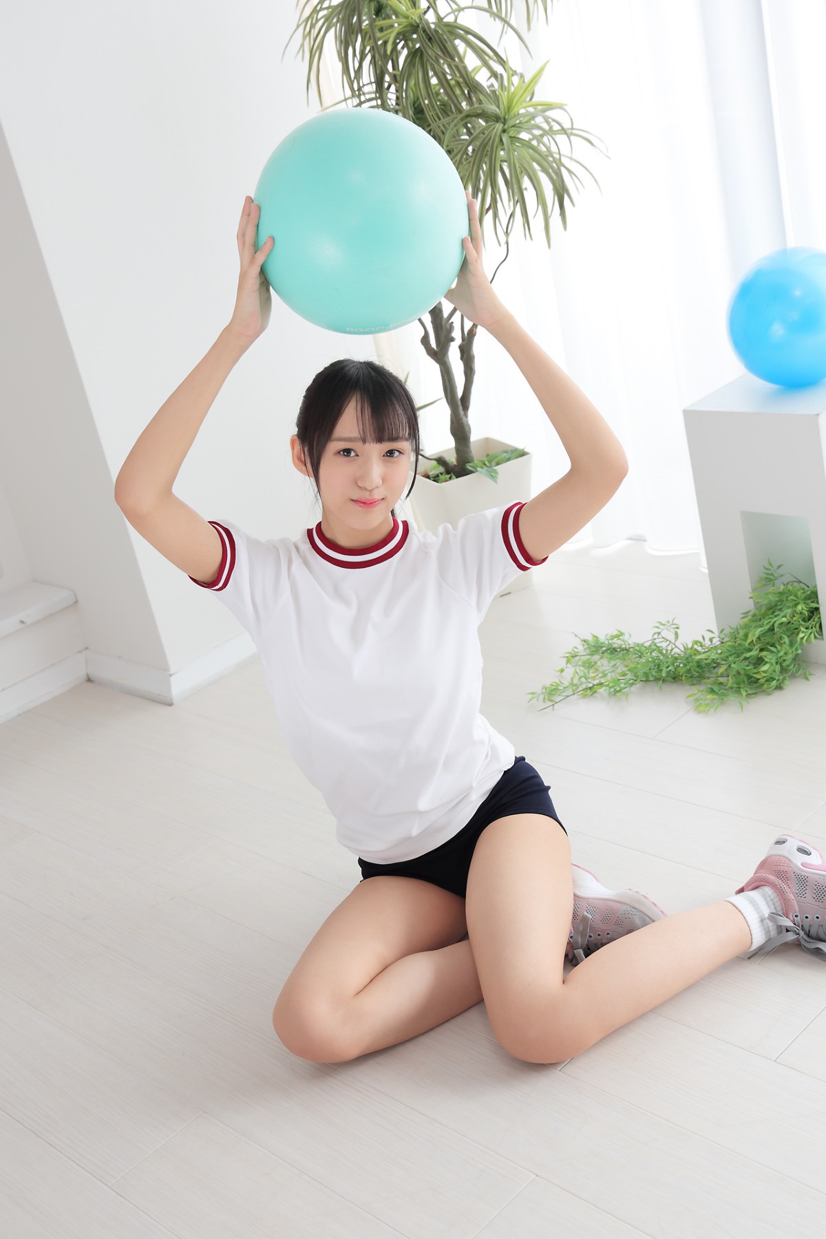 Minisuka.tv 2022 05 19 Yuna Sakiyama 咲山ゆな Regular Gallery 02 030.jpg