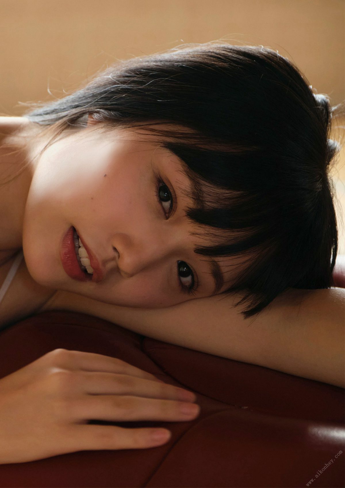 BUBKA Photobook 2021 12 24 Sakura Ando 安藤咲桜 Sakuchin full bloom さくちん、満開。 013 6049859345.jpg