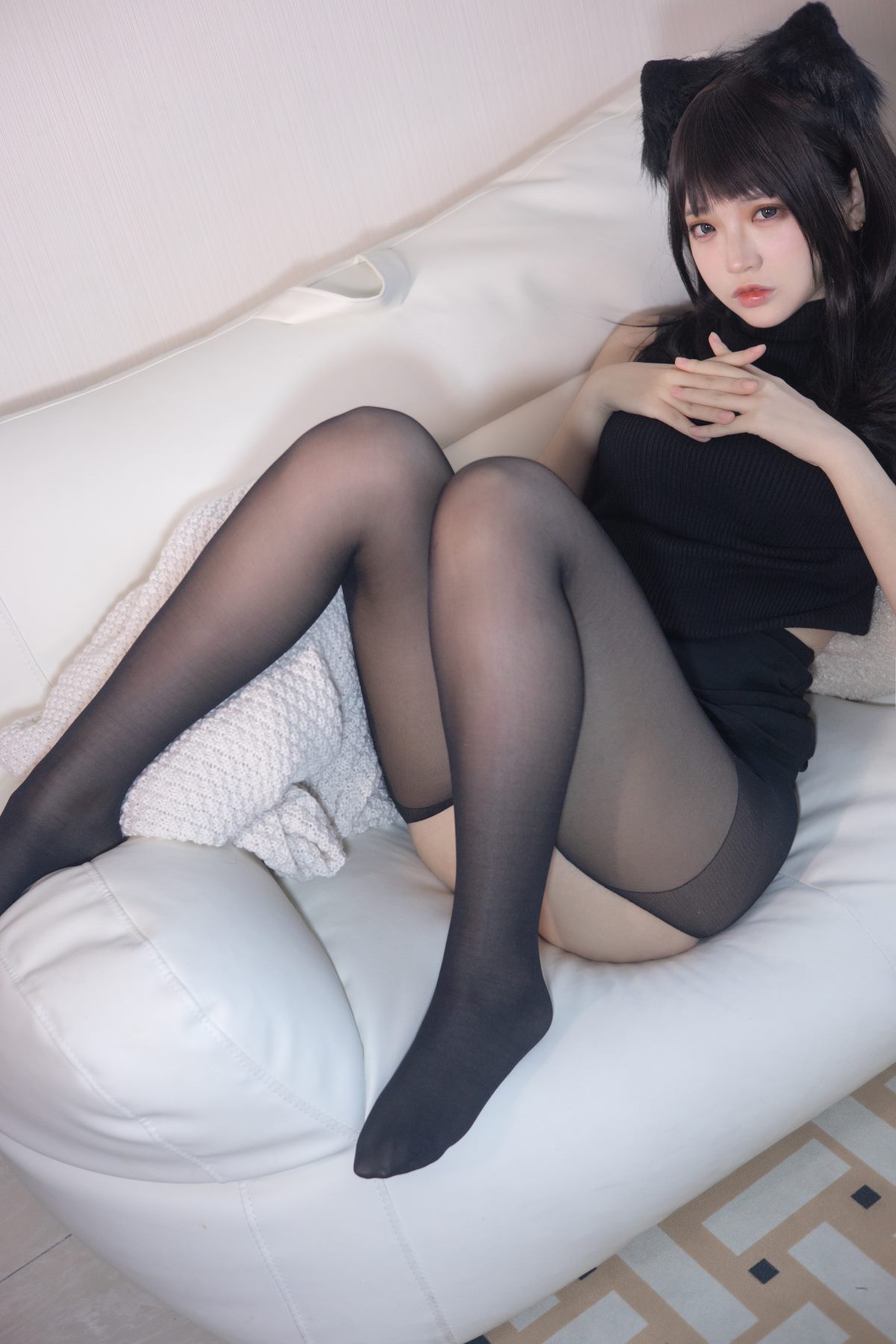 Coser@疯猫ss Vol 079 2022新春生日本01 黑毛衣少女 0010 3968895923.jpg