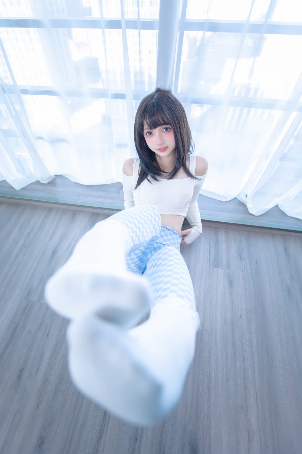 Coser@神楽坂真冬 Vol 083 蓝白格 0023 6576991754.jpg