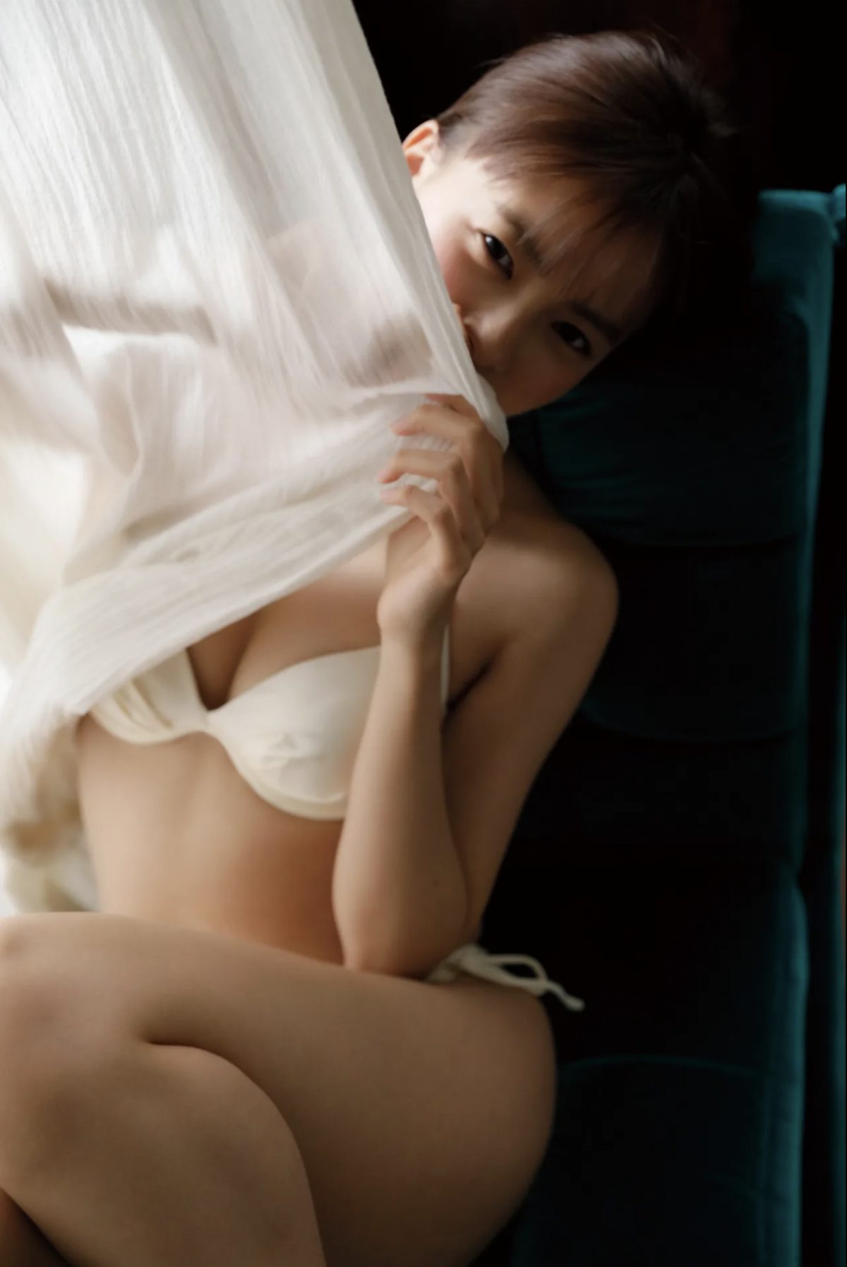 FRIDAY Digital Photobook 2020 05 29 Yume Shinjo 新條由芽 A Sparkling Heroine キラめくヒロイン 0008 2431915193.jpg