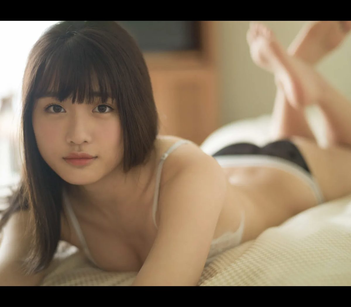 FRIDAY Digital Photobook 2020 11 06 Momoka Ishida 石田桃香 cutie & beauty 014 9707918223.jpg