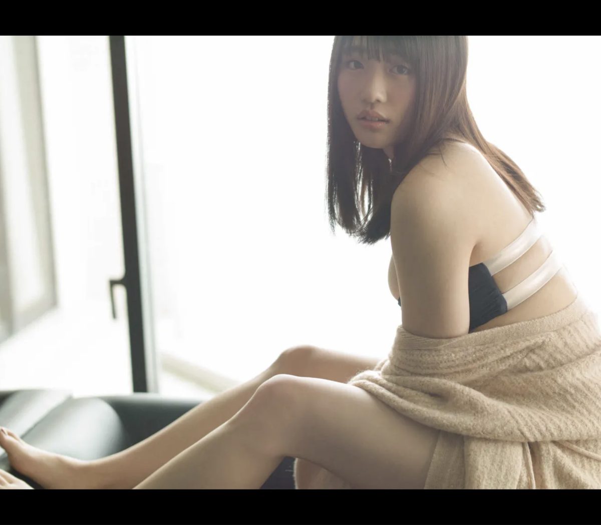 FRIDAY Digital Photobook 2020 11 06 Momoka Ishida 石田桃香 cutie & beauty 042 7572135957.jpg