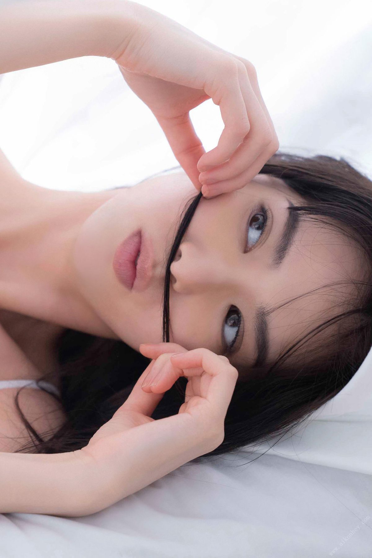 FRIDAY Digital Photobook 2022 05 06 Riko Matsudaira 松平璃子 Glossy body 艶めくボディ 0084 0532997458.jpg