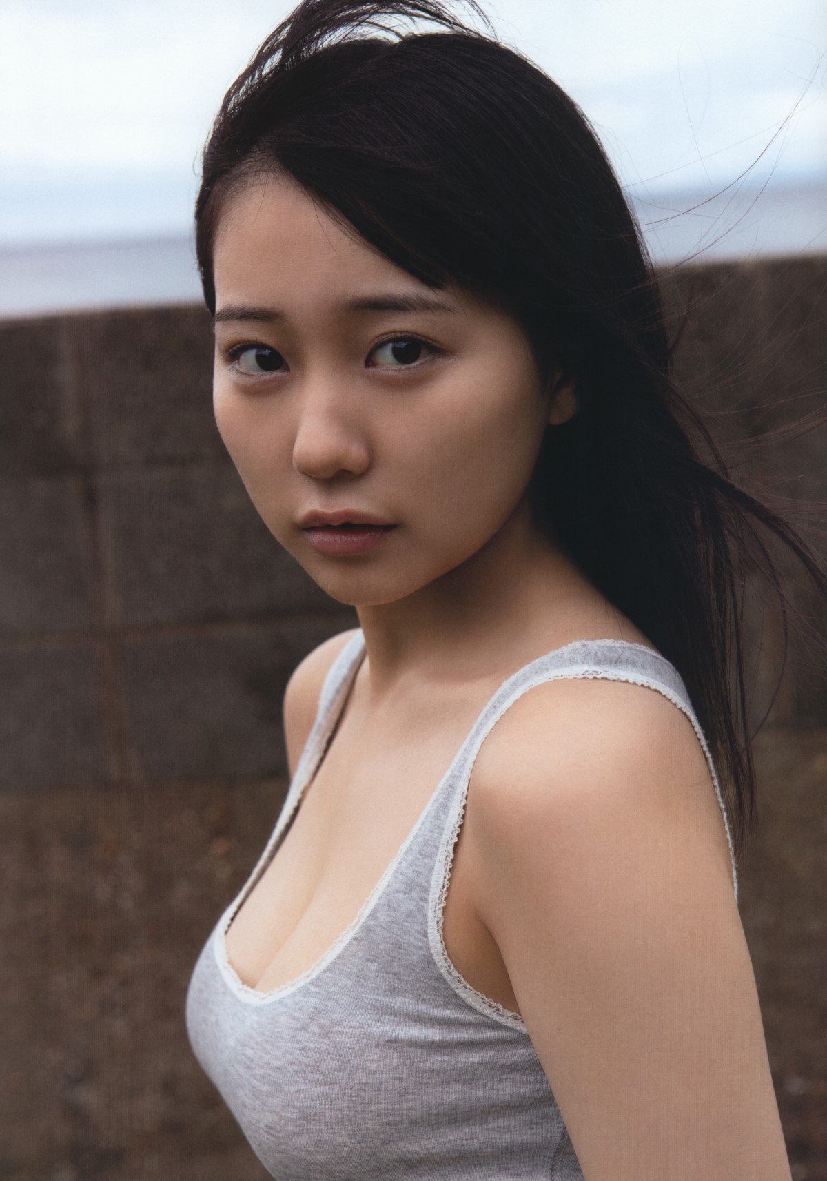 Photobook 2021 09 12 Miku Tanaka 田中美久 1st Photobook 12 Girl 12少女 00113 4042980305.jpg