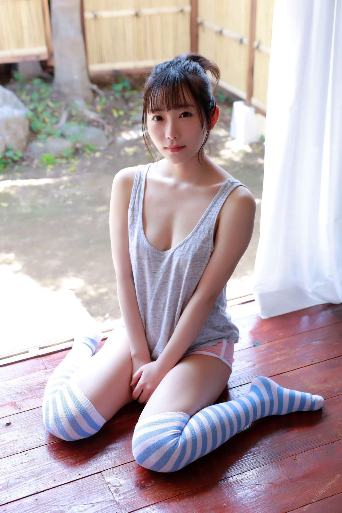 Photobook 2022 04 27 Yui Shirasaka 白坂有以 Born in Tanabata 七夕生まれ 19 8288197956.jpg