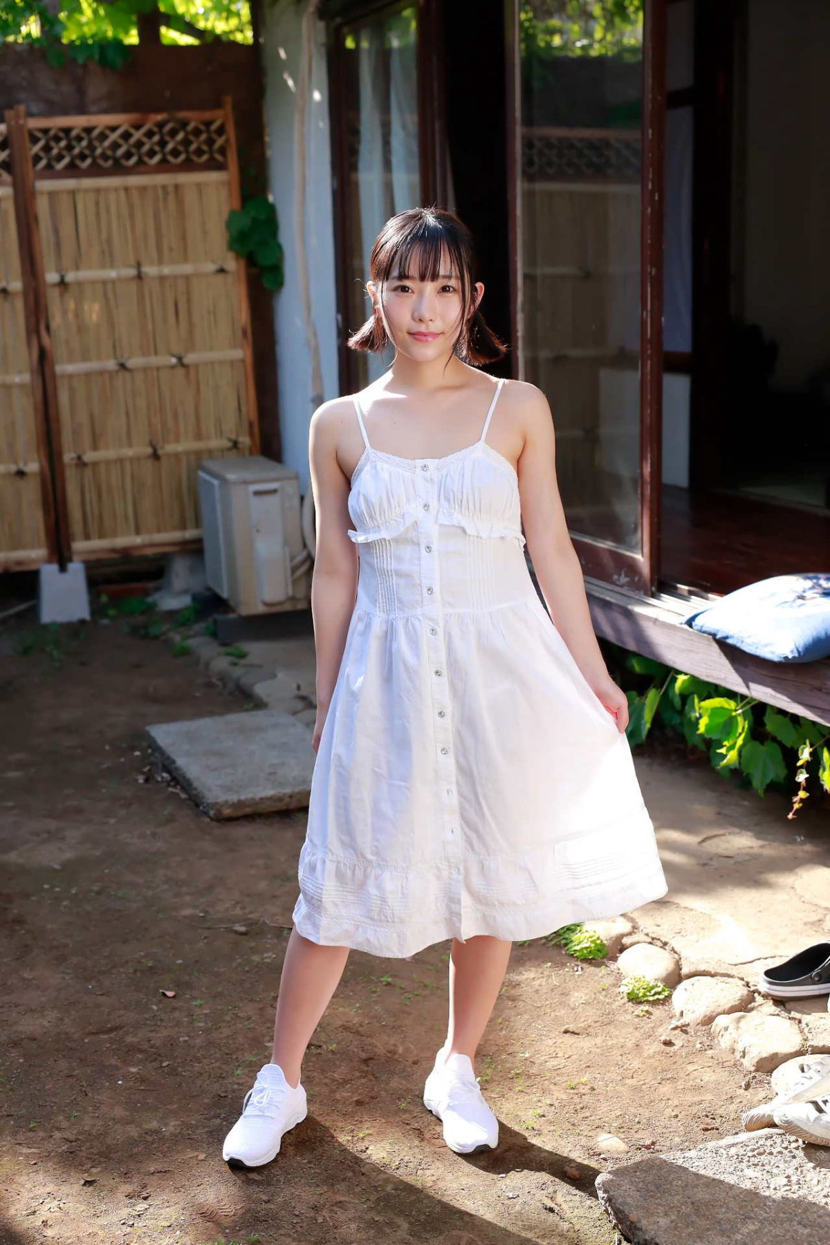 Photobook 2022 04 27 Yui Shirasaka 白坂有以 Born in Tanabata 七夕生まれ 59 0843189029.jpg