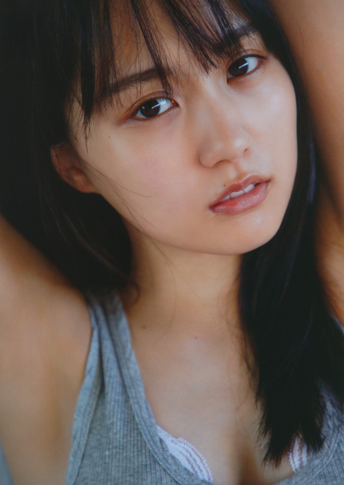 Photobook 2022 06 07 Haruka Kaki 賀喜遥香 1st Photobook Massara まっさら A 00072 2290763288.jpg