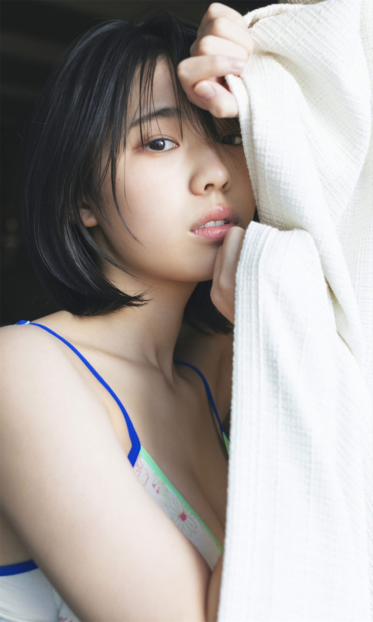 Weekly Photobook 2022 03 14 Hina Kikuchi 菊地姫奈 Harumeku honomeku 春めく、ほのめく 0021 5505795375.jpg