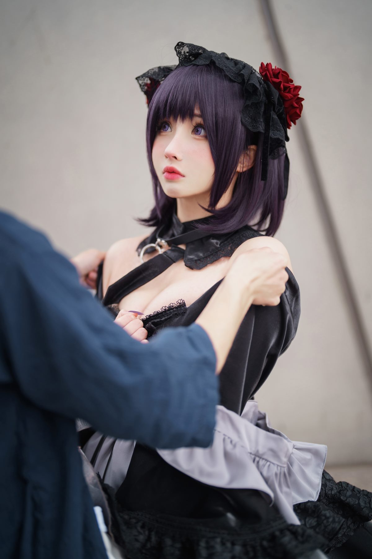 Coser@rioko凉凉子 Vol 085 更衣人偶坠入爱河 喜多川海梦cos黑江雫女仆装 漫展 game 0090 7096159042.jpg