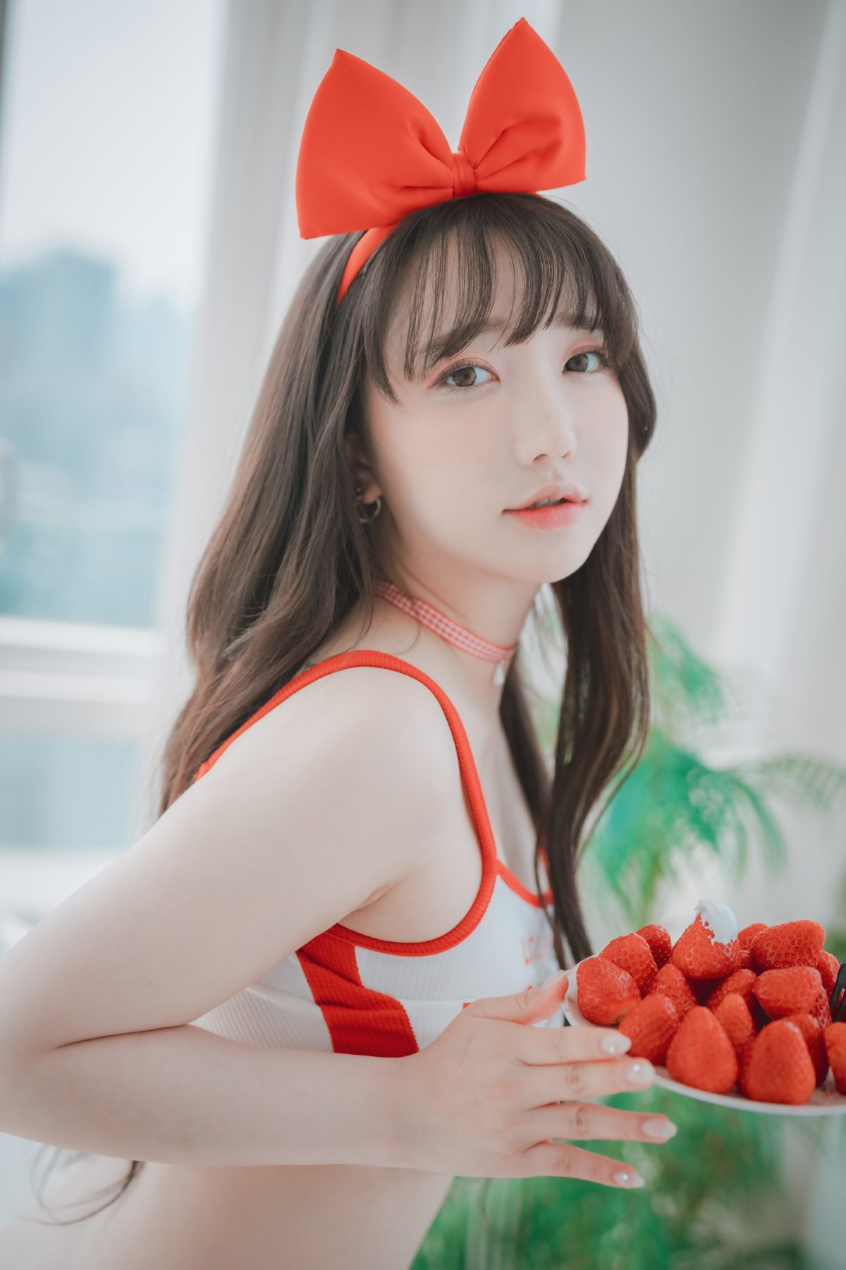 DJAWA Son Ye Eun 손예은 Strawbeery Girl 0080 1973301727.jpg