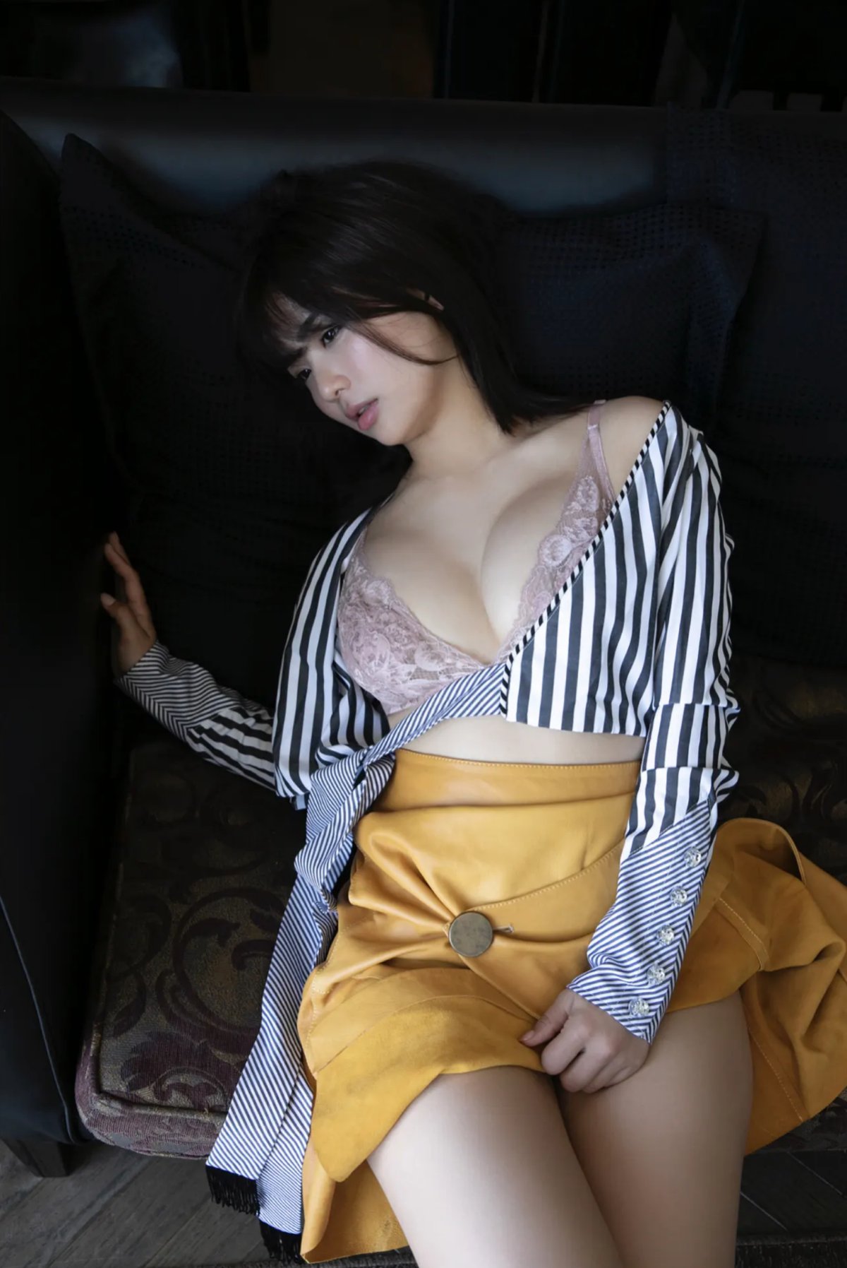 FRIDAY Digital Photobook Natsumi Hirajima 平嶋夏海 Sweet secret meeting 甘い密会 2019 11 15 0006 3663866927.jpg