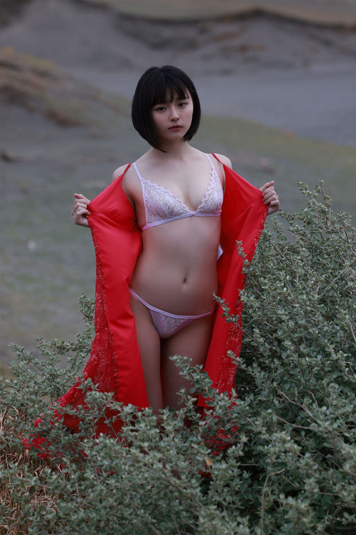 FRIDAY Digital Photobook Tsubasa Hazuki 葉月つばさ Miobiki Vol 2 澪引き Vol 2 2022 07 01 0108 4073005505.jpg