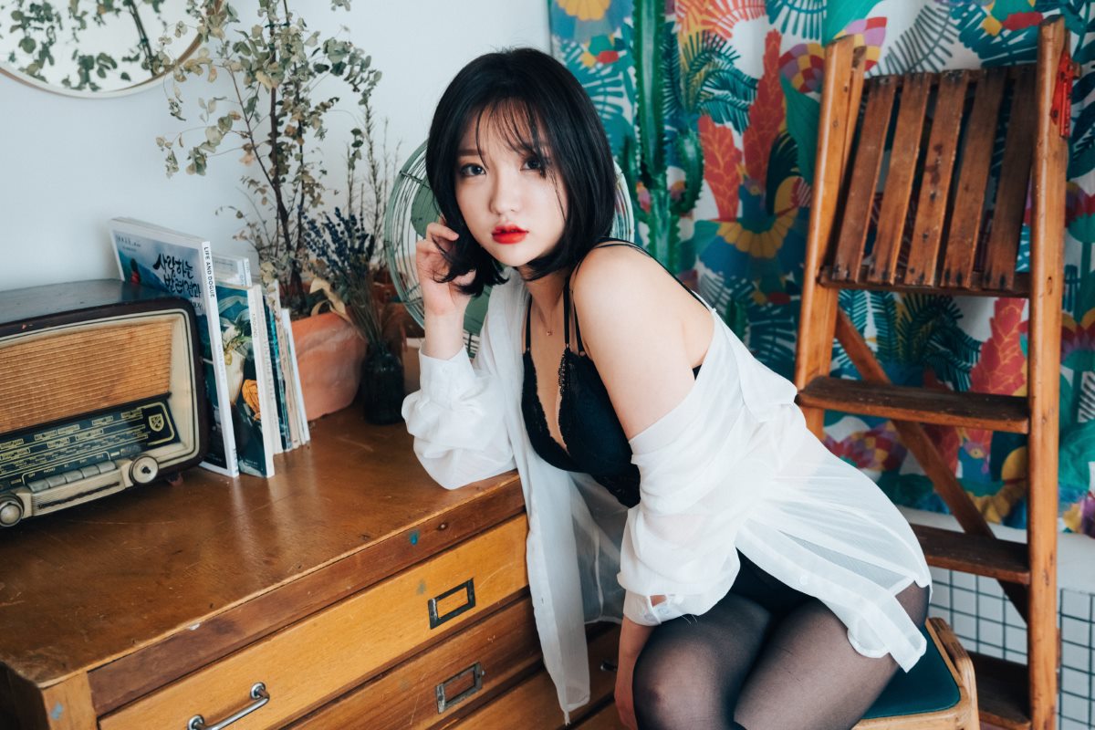 Loozy Officegirls Vacation Vol 1 Son Ye Eun 손예은 0027 3487706633.jpg