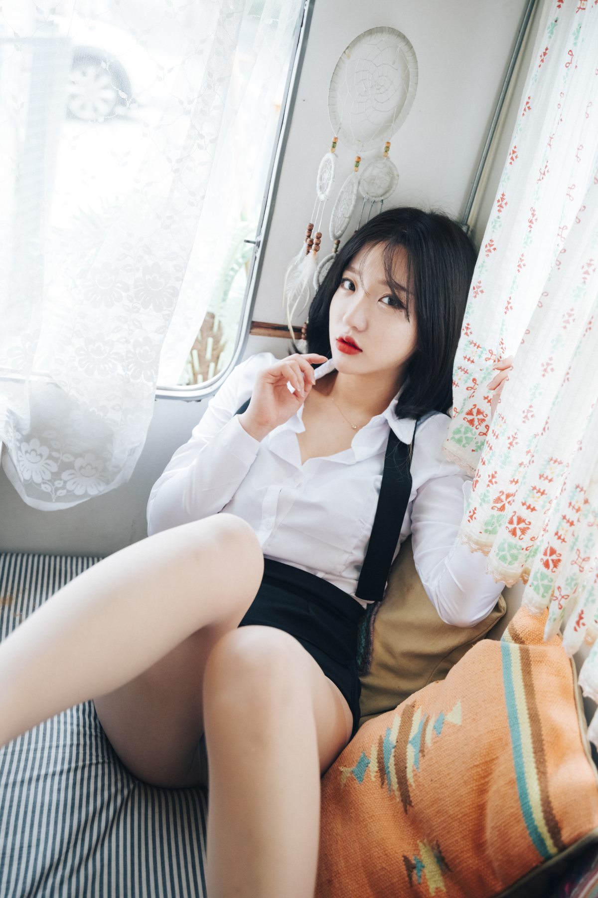 Loozy Officegirls Vacation Vol 2 Son Ye Eun 손예은 0002 3234909759.jpg