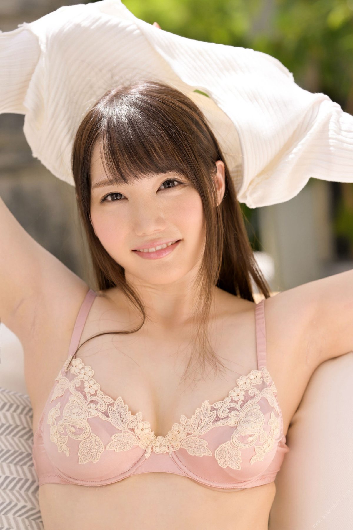 Photobook Airi Suzumura 鈴村あいり PRESTIGE POSE MESSAGE 17 2022 02 05 0029 3695982869.jpg