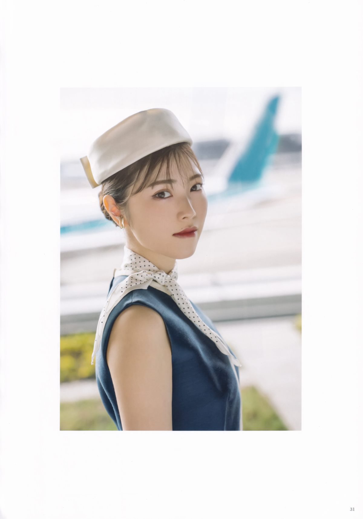 Photobook Kaori Ishihara 石原夏織 Terminal 2022 03 10 0032 5354502504.jpg