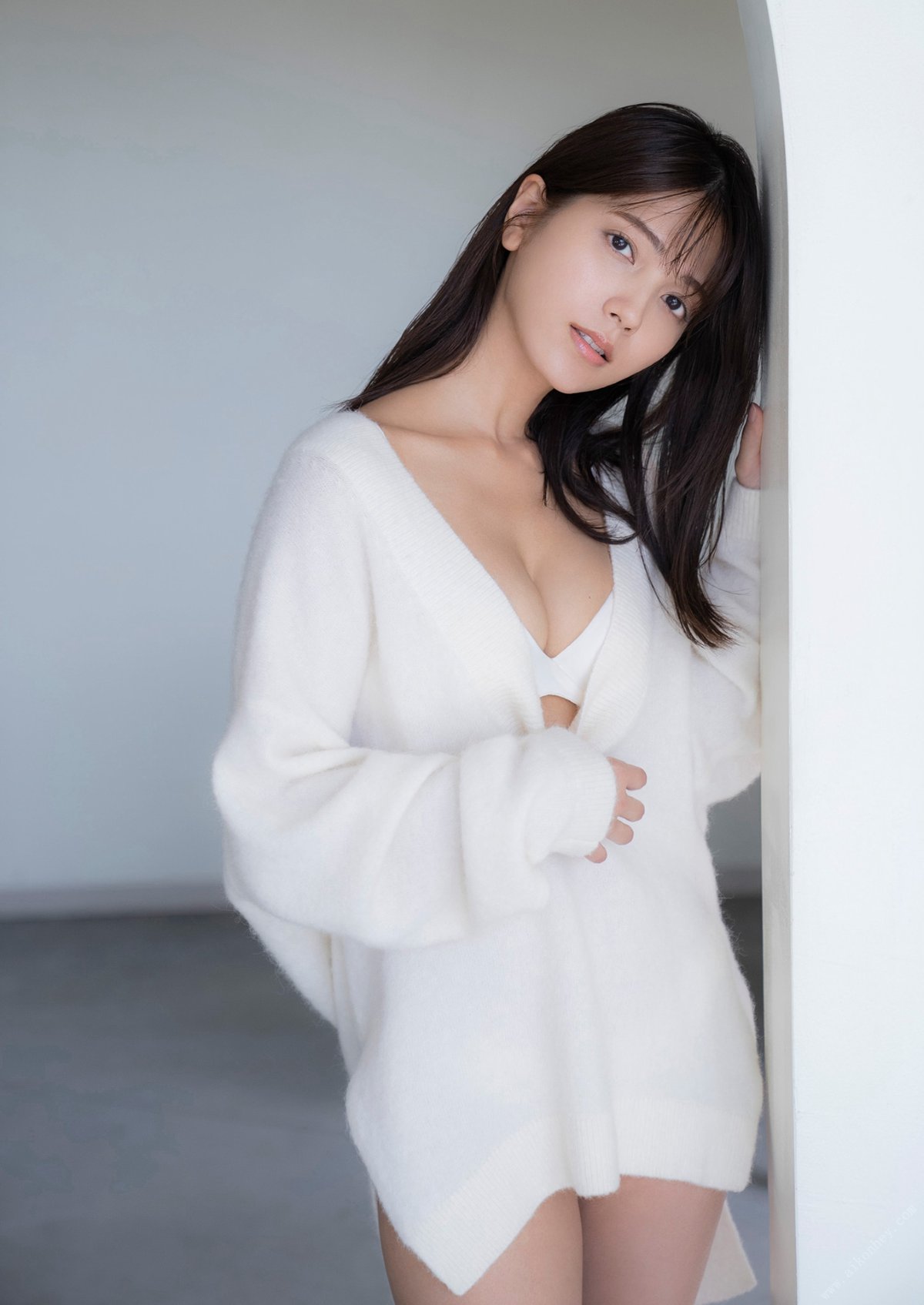 Photobook Miki Nanri 南里美希 heavenly body 2021 11 29 0001 8911810478.jpg