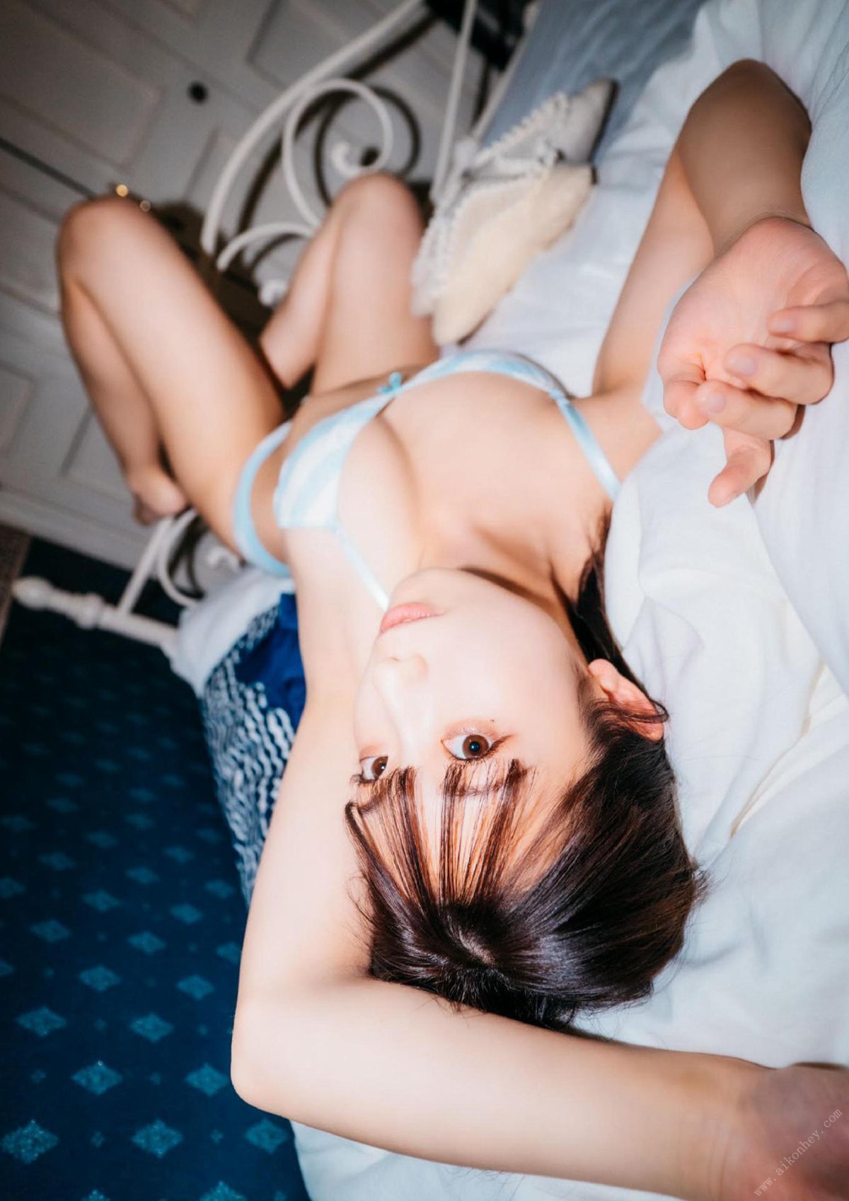 Photobook Momo Taiga 大河もも Vibrant  2021 12 28 B 0084 1110441760.jpg