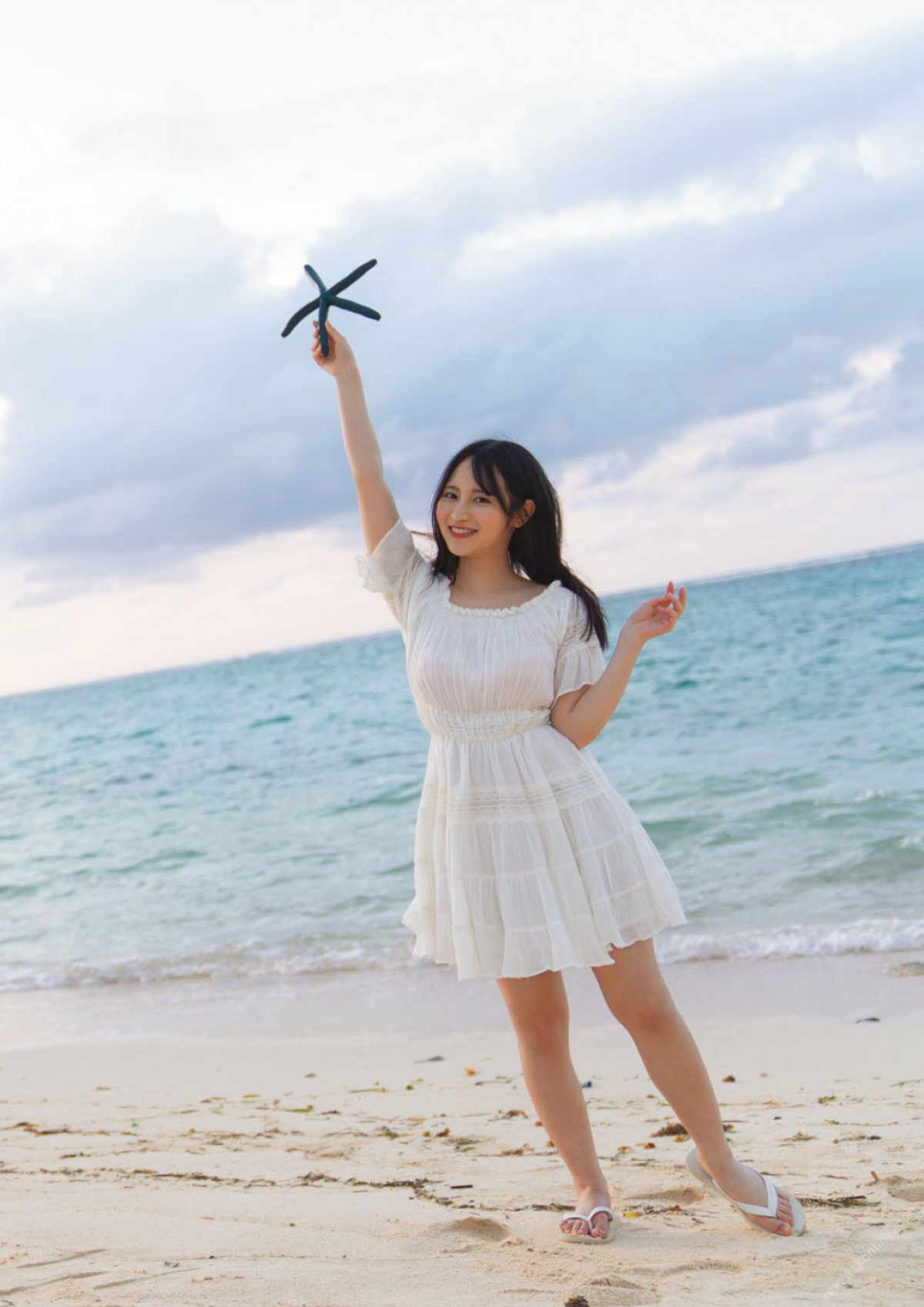 Photobook Rikka Ono 小野六花 1st Photobook First flower 初花 2020 12 01 0032 5557133590.jpg