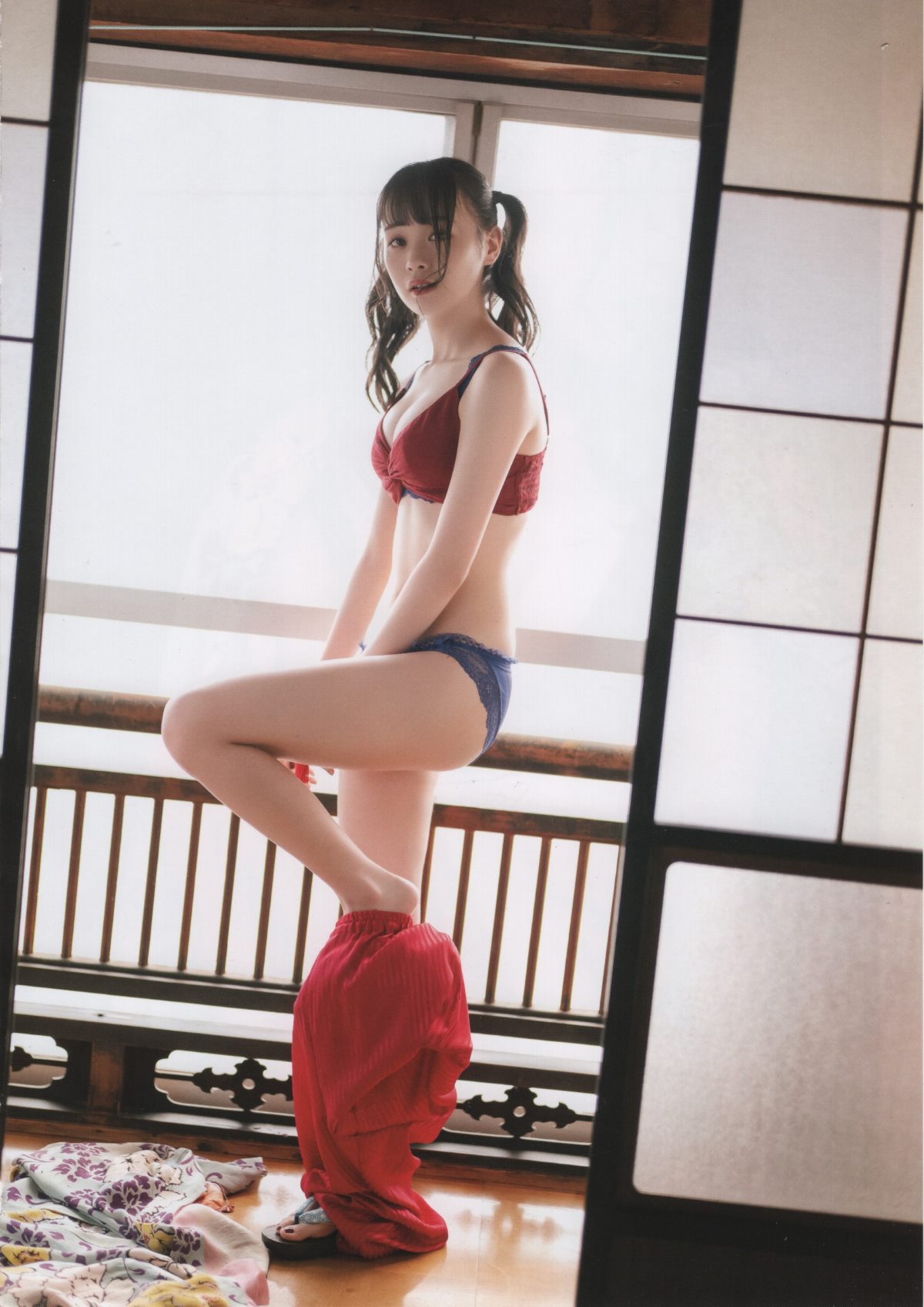 Photobook Yui Yokoyama 横山結衣 1st Photobook Immature Light 未熟な光 2021 02 22 0074 0368082891.jpg