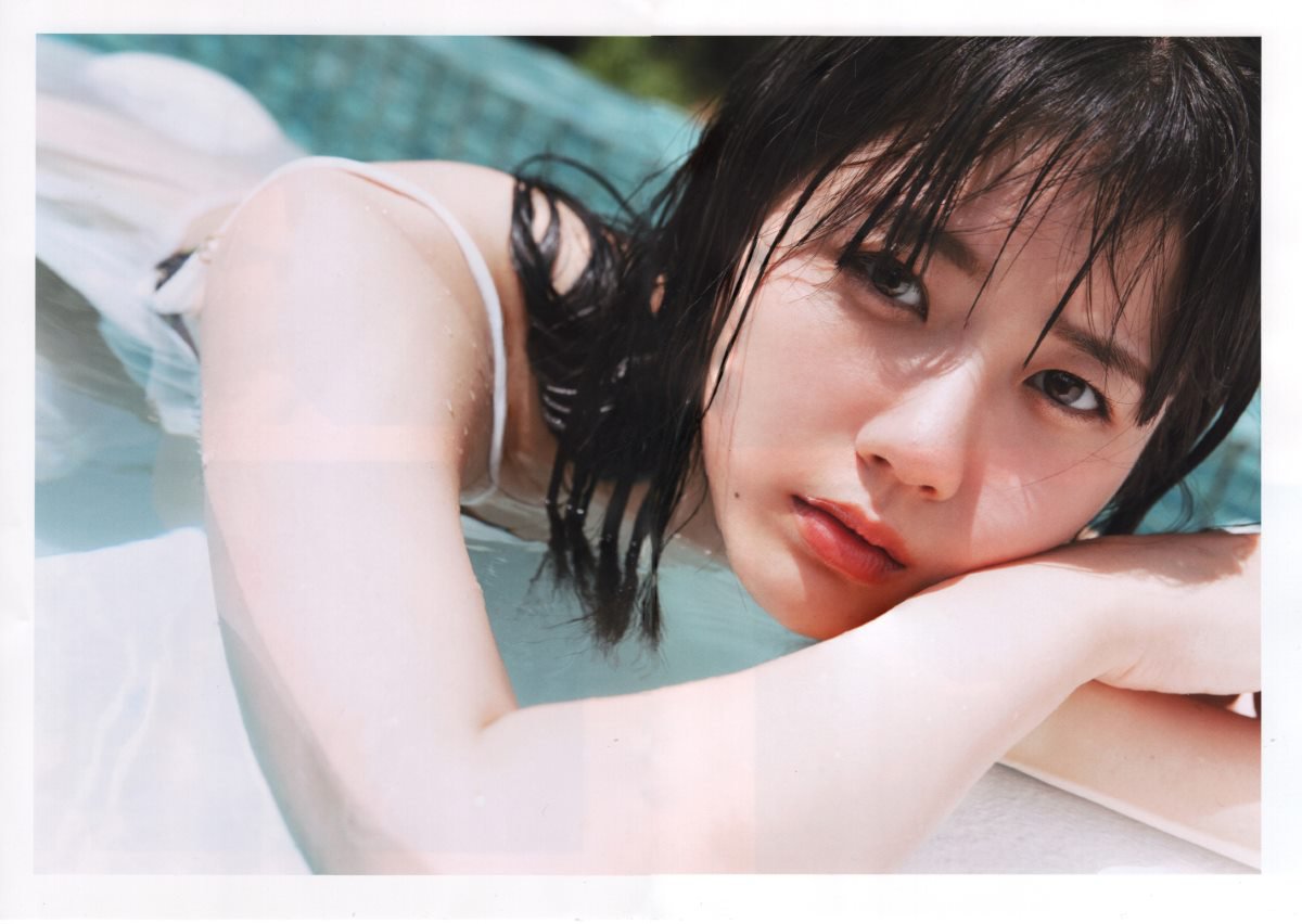 Photobook Yumiko Takino 瀧野由美子 1st Photobook I dont know you well yet 君のことをまだよく知らない 2021 09 22 0066 3583498917.jpg