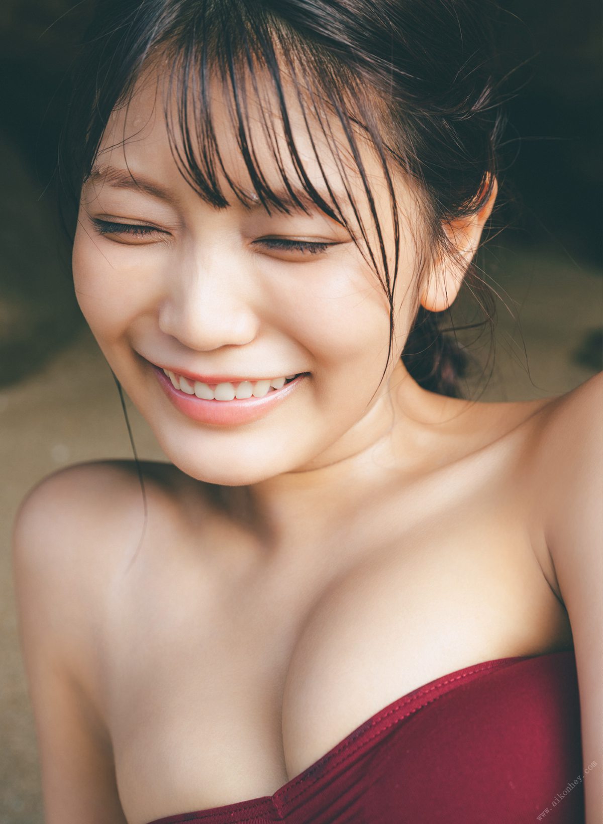 Photobook 松下玲緒菜2nd写真集 in the seasons 0109 9442286624.jpg