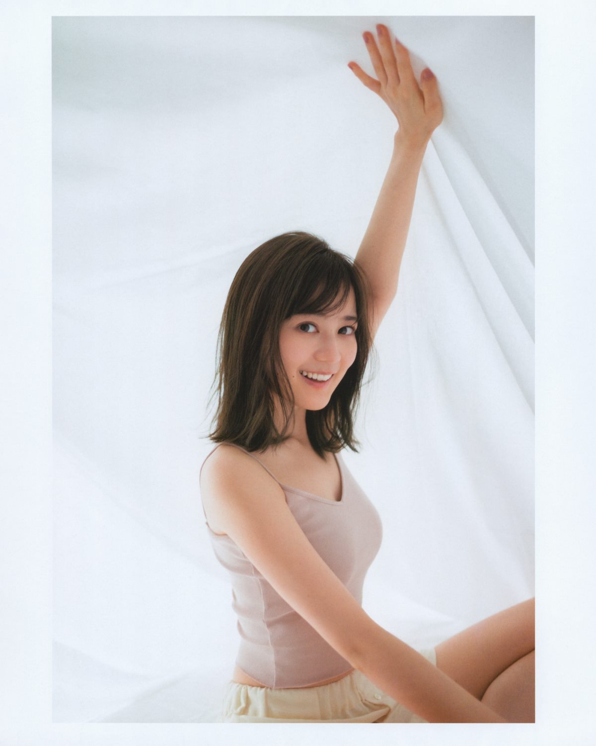 Photobook 生田絵梨花 乃木坂46卒業記念メモリアルブック カノン 0012 6088358187.jpg