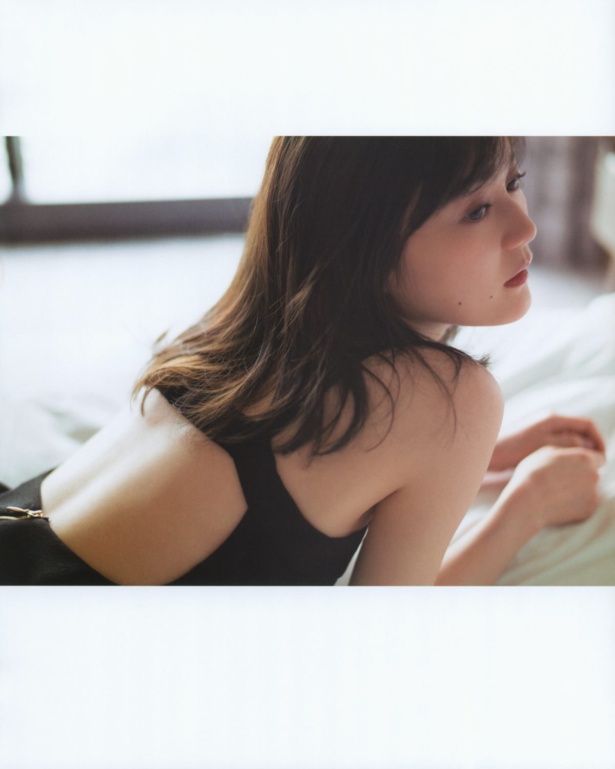 Photobook 生田絵梨花 乃木坂46卒業記念メモリアルブック カノン 0093 3331468645.jpg