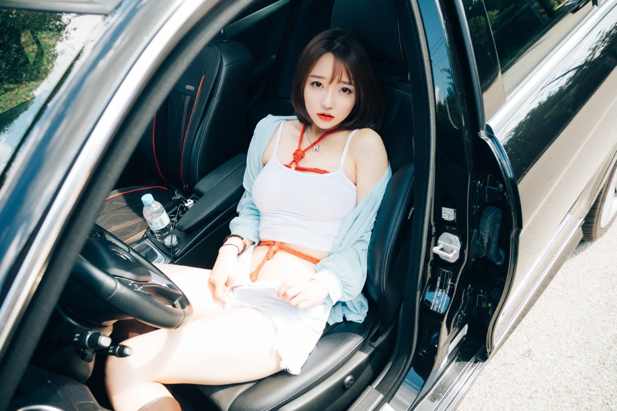 Loozy Son Ye Eun 손예은 SM CarXXX 0018 0121255515.jpg