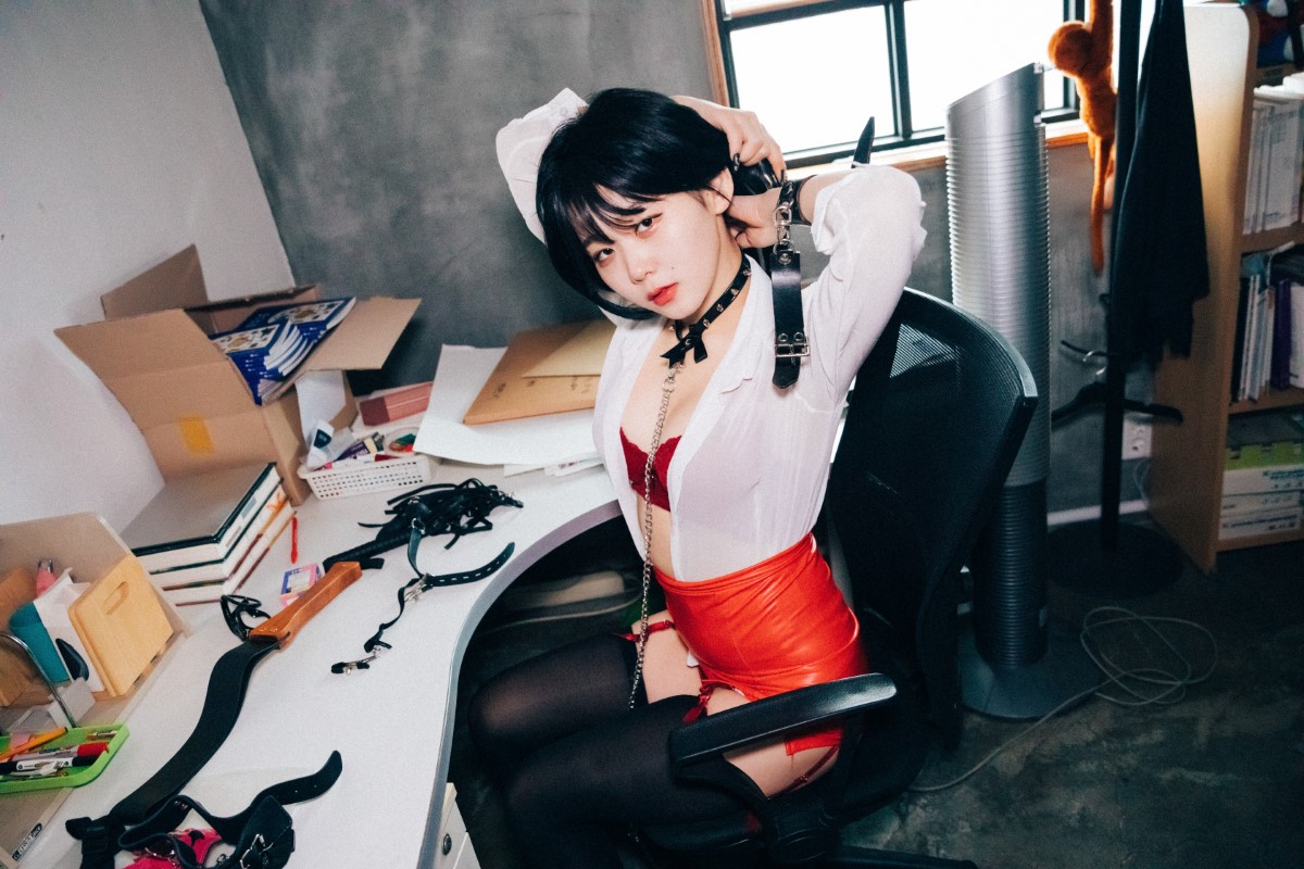 Loozy Zia 지아 Office slave B 0081 0613697363.jpg