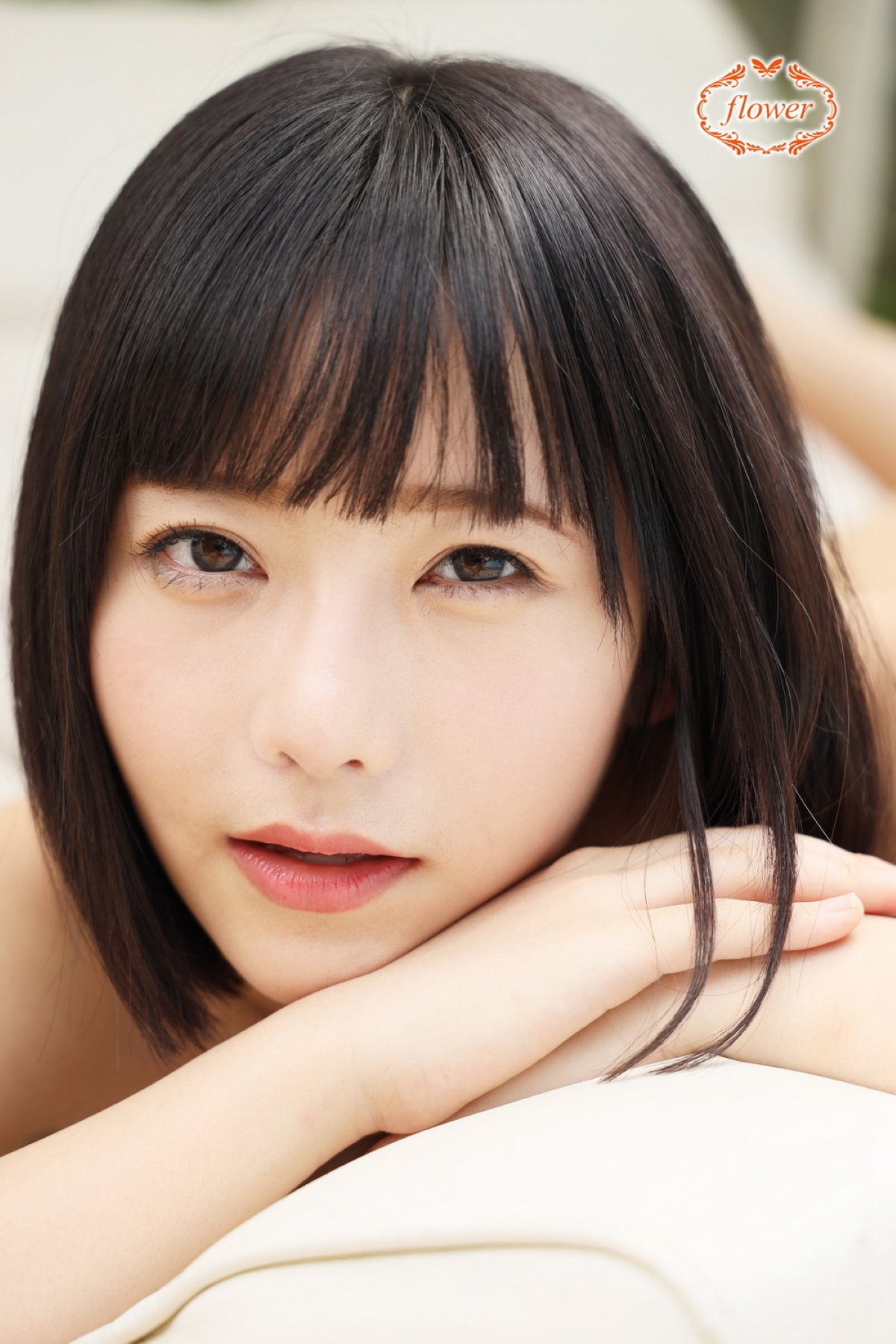 Photobook FLOWER Yui Shirasaka 白坂有以 Vol 01 0033 6749566886.jpg