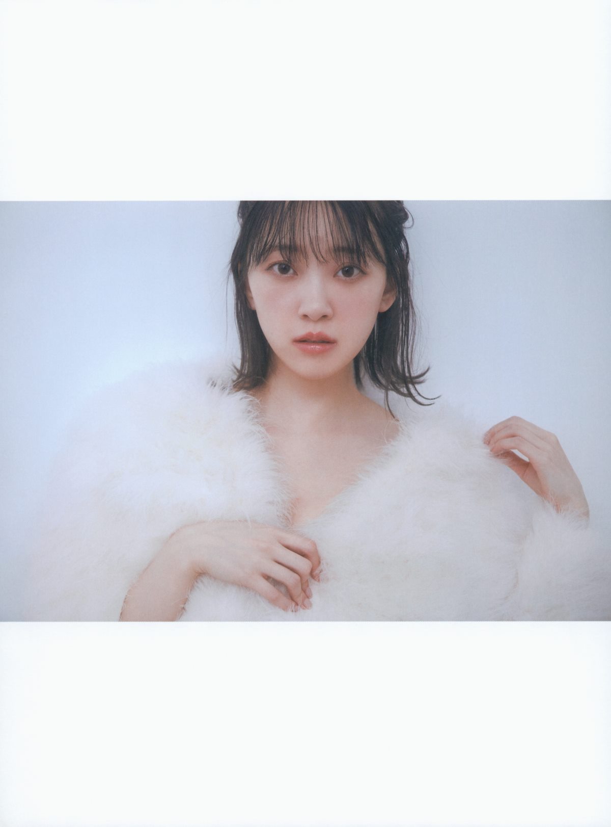 Photobook 乃木坂46卒業記念 堀 未央奈 1stフォトブック いつのまにか 0071 5140683697.jpg