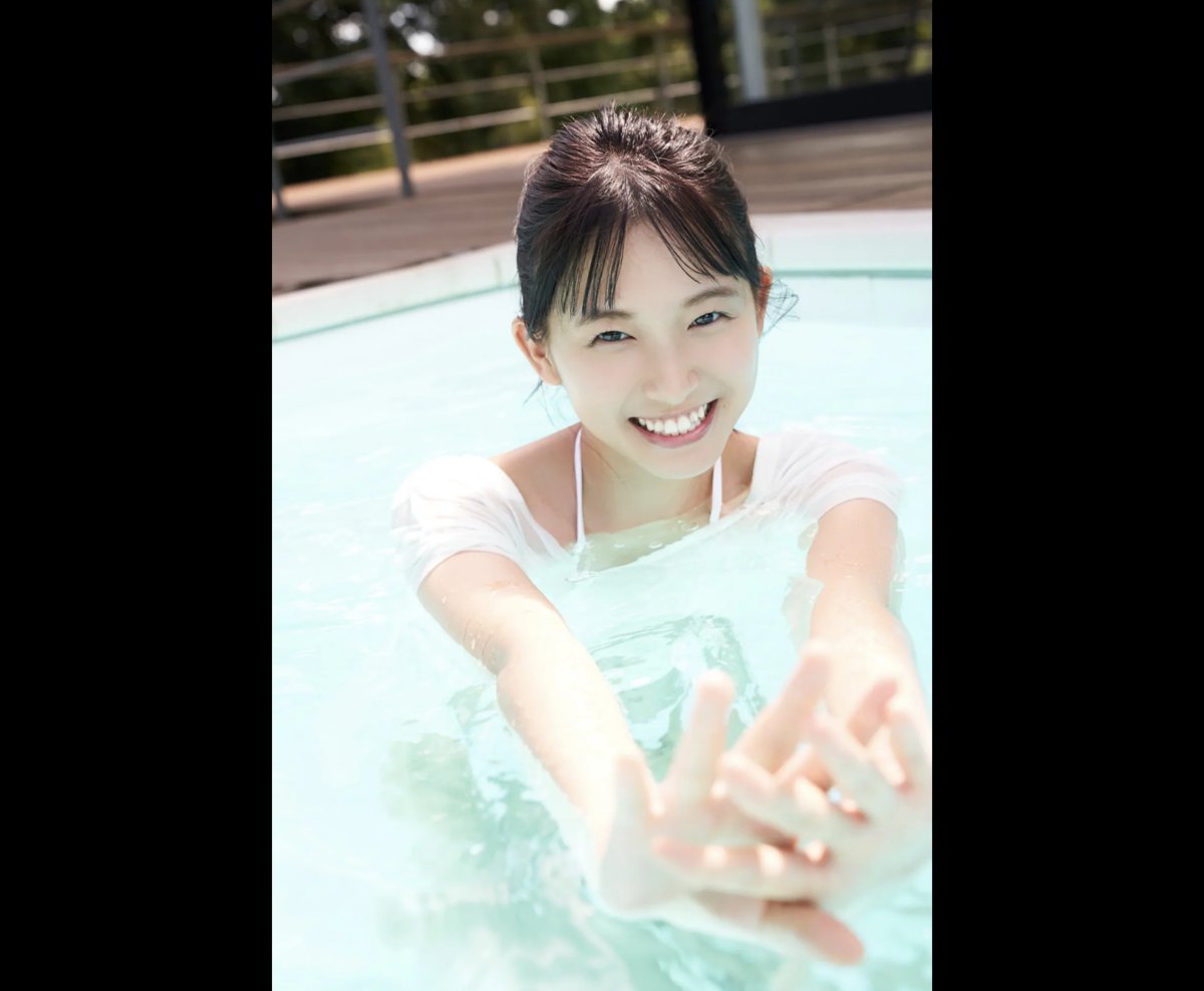 Photobook ＺIＰ静岡 お天気キャスター 志田音々 現役女子大生の初ビキニVol 2 FRIDAYデジタル写真集 No Watermark 0005 5563769232.jpg