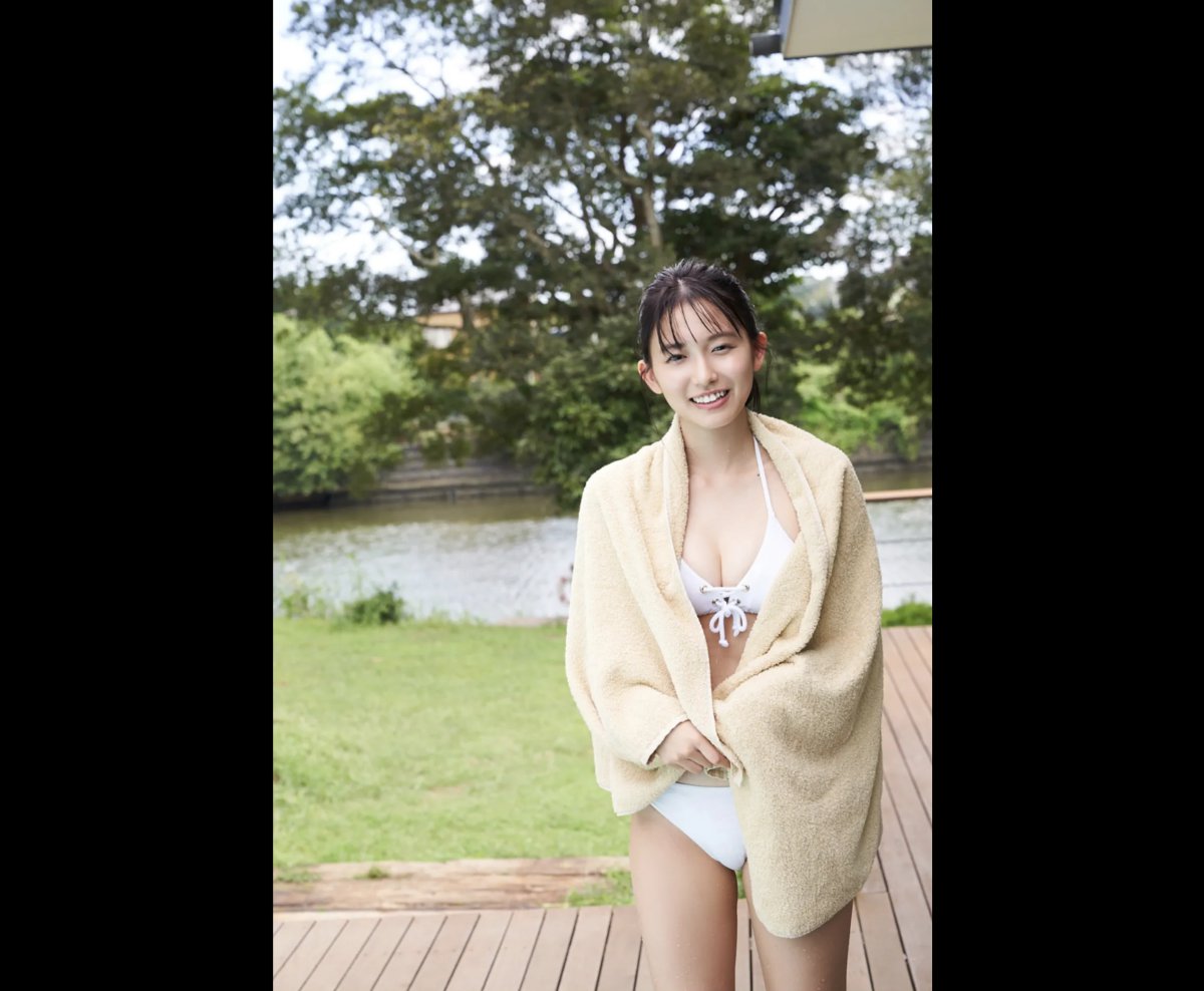 Photobook ＺIＰ静岡 お天気キャスター 志田音々 現役女子大生の初ビキニVol 2 FRIDAYデジタル写真集 No Watermark 0044 3844848261.jpg