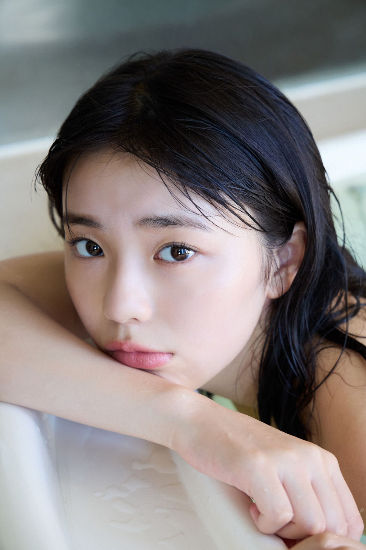 FRIDAY Digital Photobook 2022 10 06 Hina Kikuchi 菊地姫奈 Overwhelming heroine Vol 001 0043 6665192526.jpg