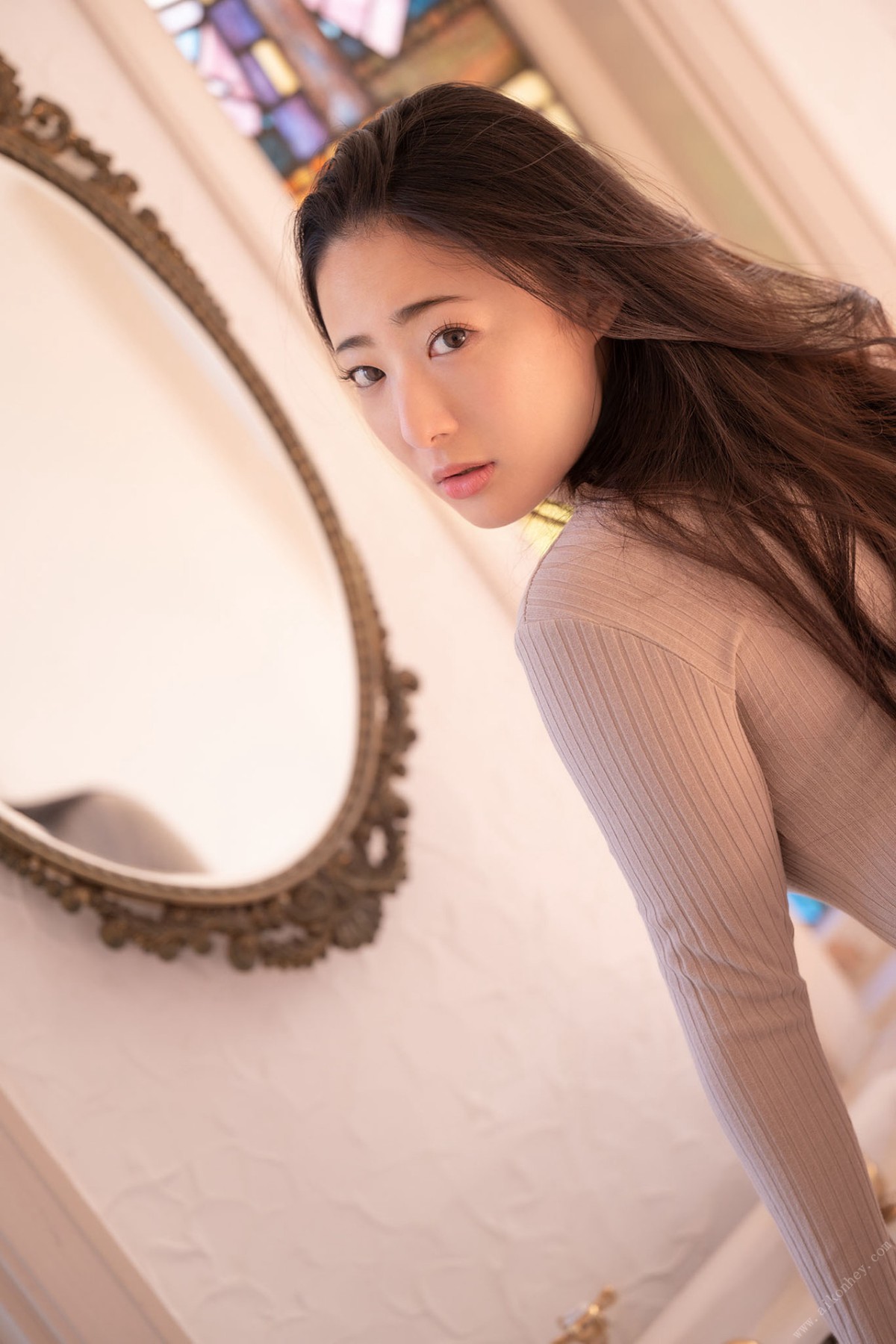 Photobook 2021 04 09 Suzu Matsuoka 松岡すず Gloss Beauty 0003 3612134140.jpg