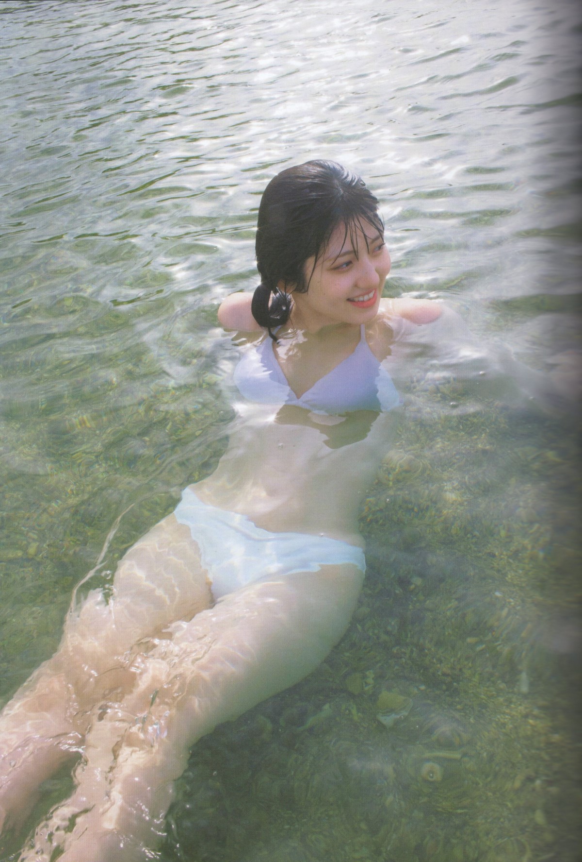 Photobook 2022 09 08 Yuiri Murayama 村山彩希 I Like Normal 0033 2910981850.jpg