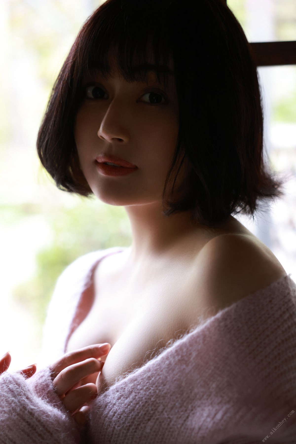 Photobook 2022 10 07 Manami Shindo 新藤まなみ Queens All Unreleased Special Edition Vol 004 0075 5210537132.jpg