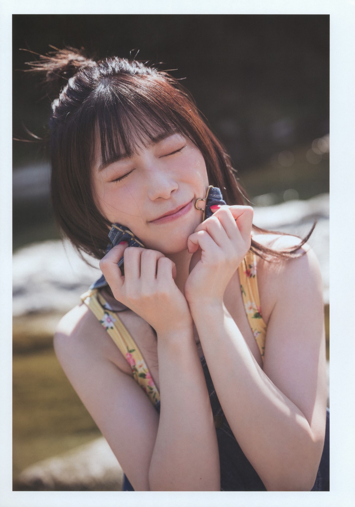 Photobook 日向坂46 東村芽依1st写真集 見つけた A 0024 6395414412.jpg