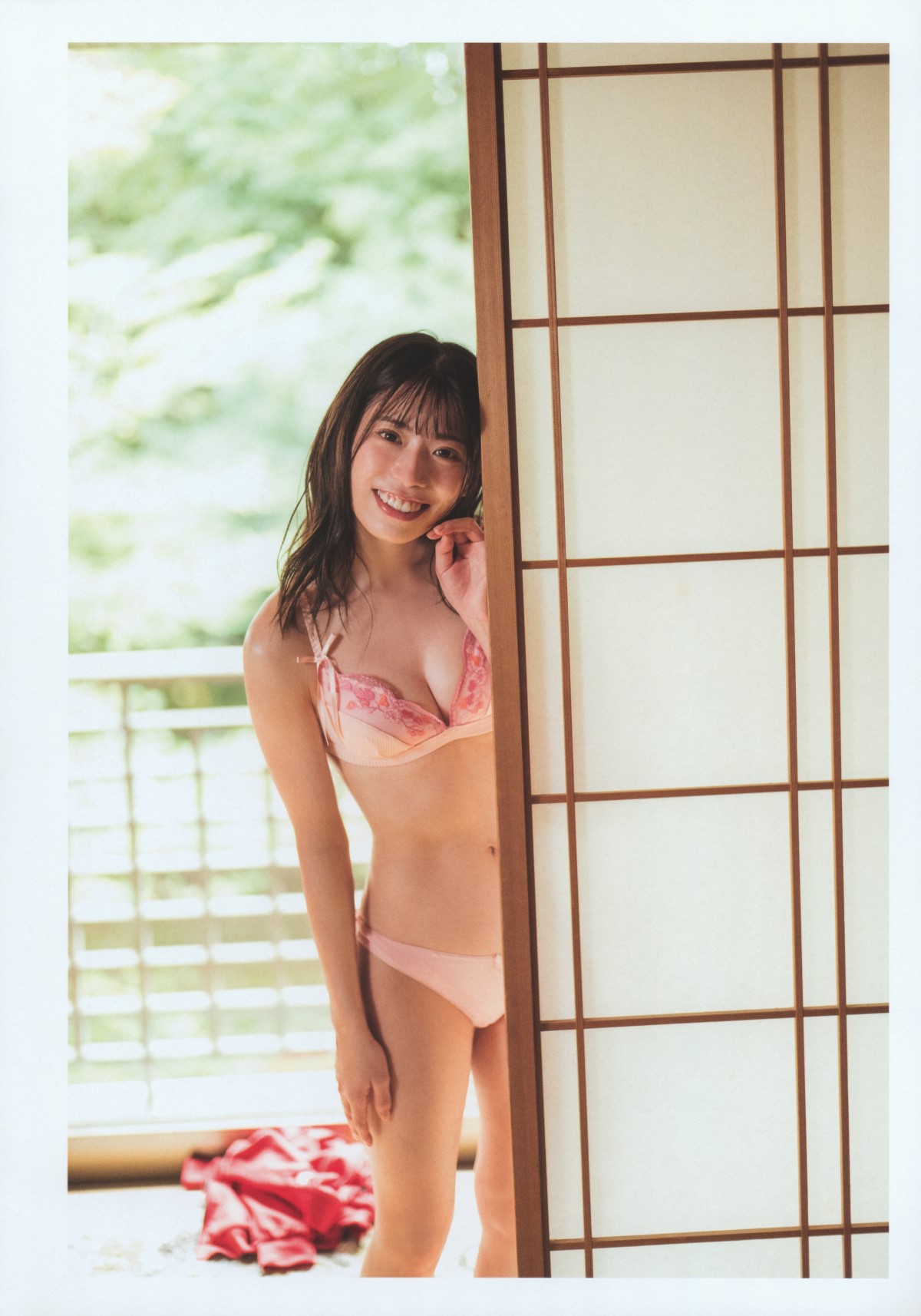 Photobook 日向坂46 東村芽依1st写真集 見つけた A 0057 1653011293.jpg