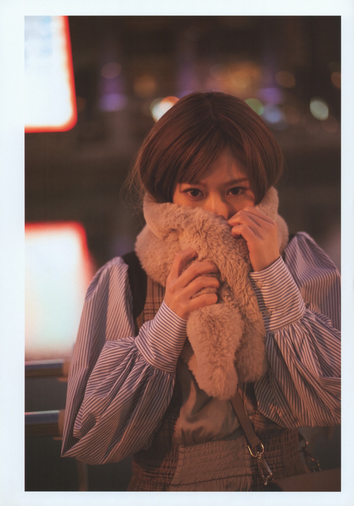 Photobook 日向坂46 東村芽依1st写真集 見つけた B 0063 2549262563.jpg