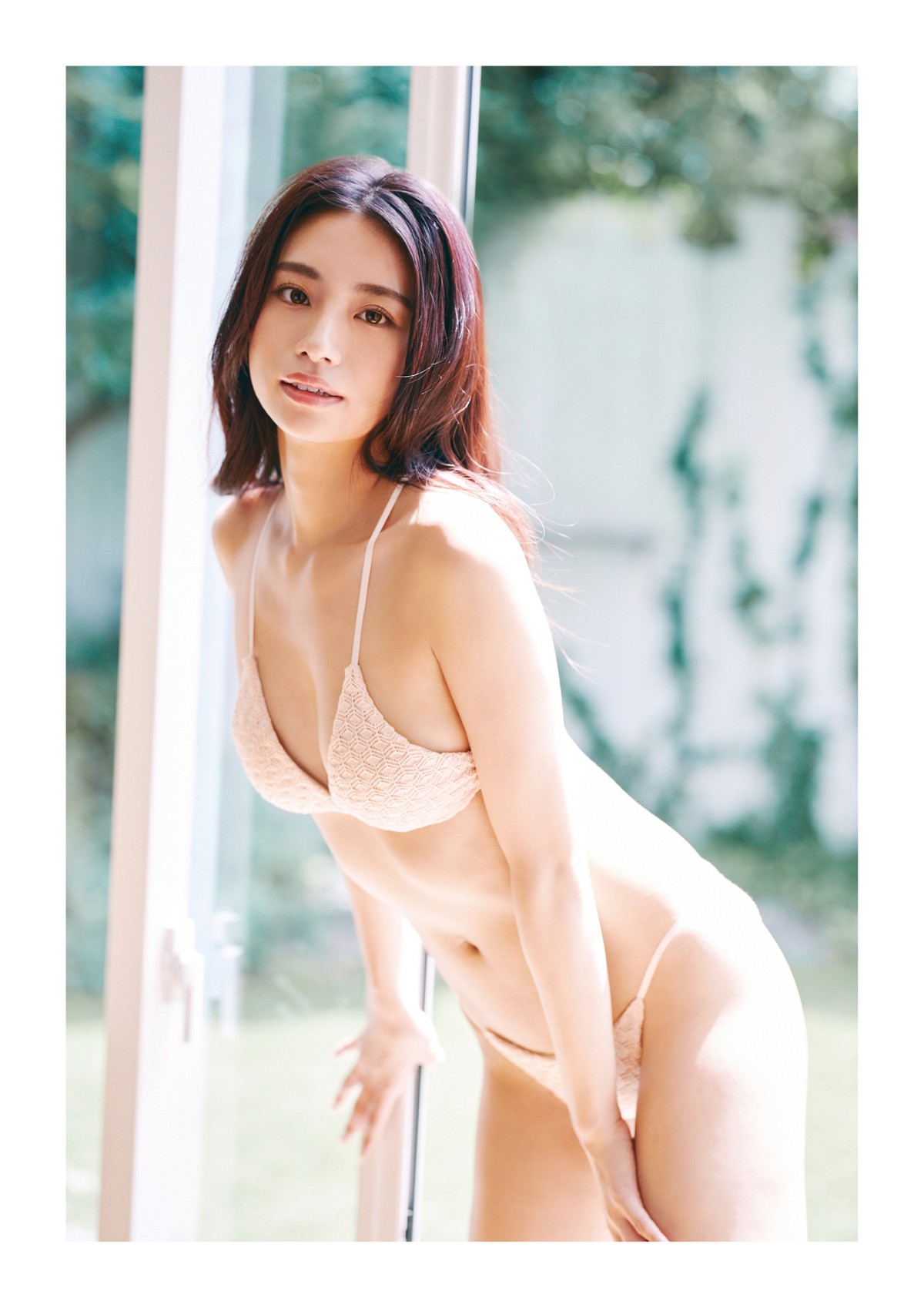 Emokawa Digital Photobook 2022 10 28 Mirei Kamiyama 神山みれい Sweet Heart 0022 8702707100.jpg