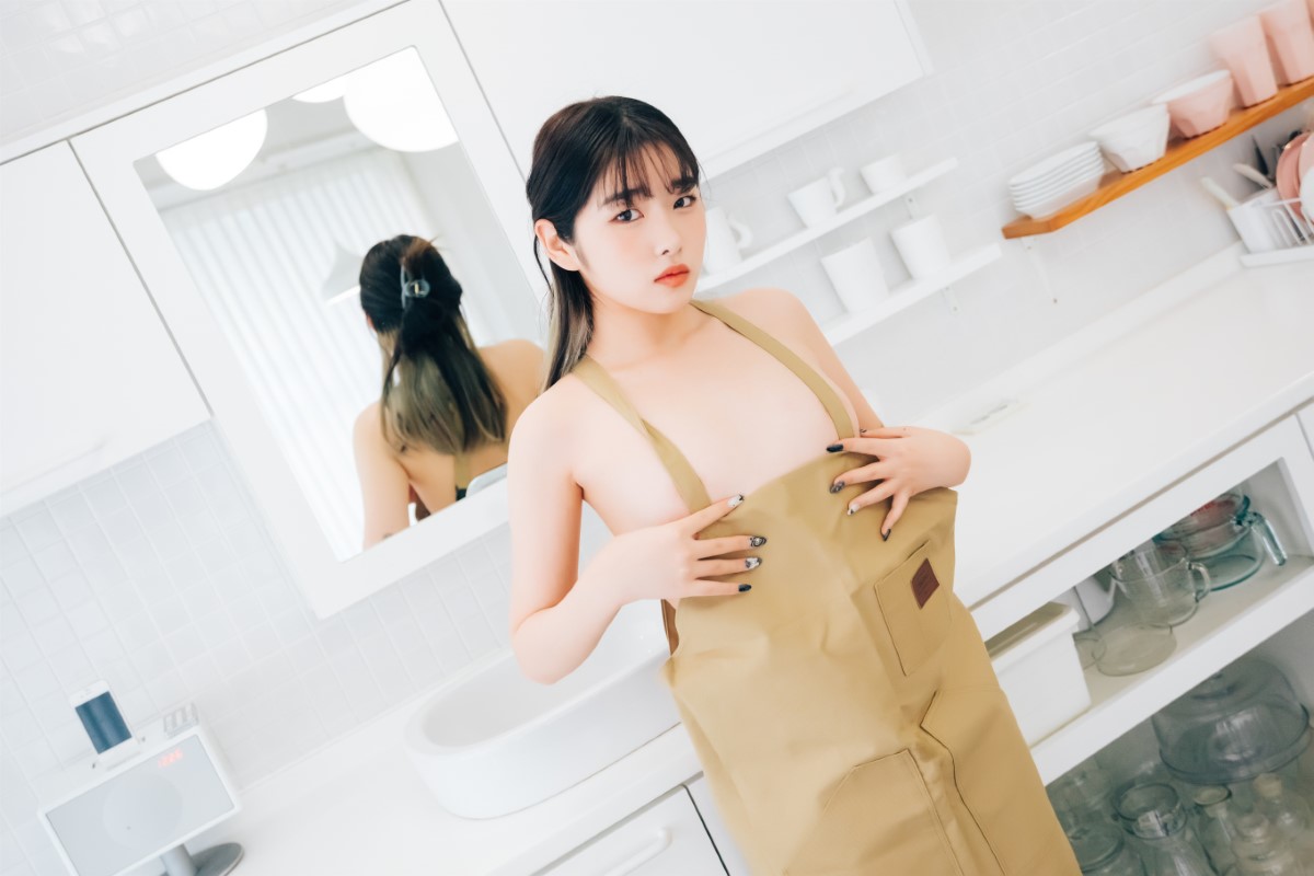 Loozy Sonson 손손 Nude Apron 0035 1611636753.jpg