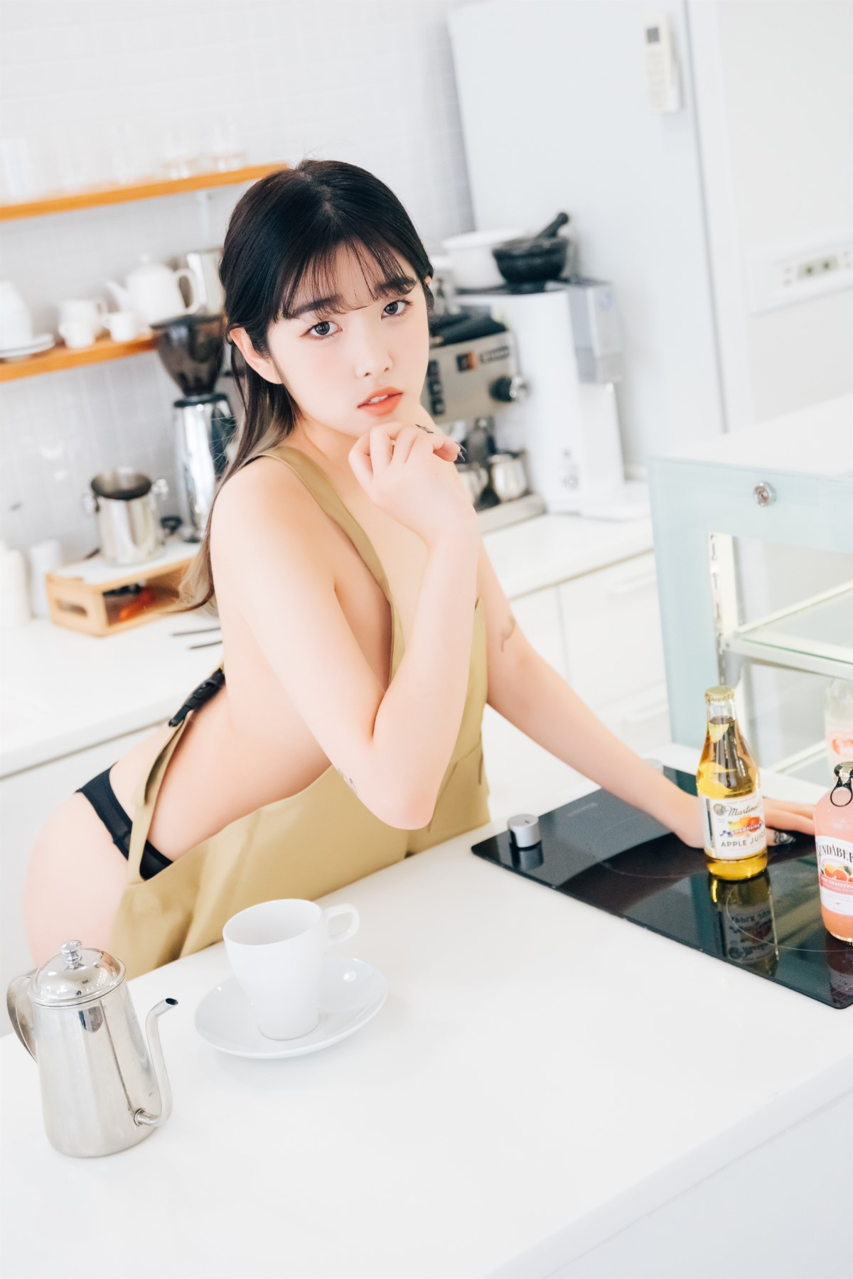 Loozy Sonson 손손 Nude Apron 0053 9185755025.jpg