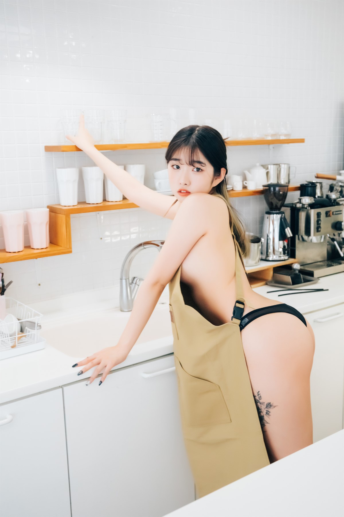 Loozy Sonson 손손 Nude Apron 0057 8265972114.jpg