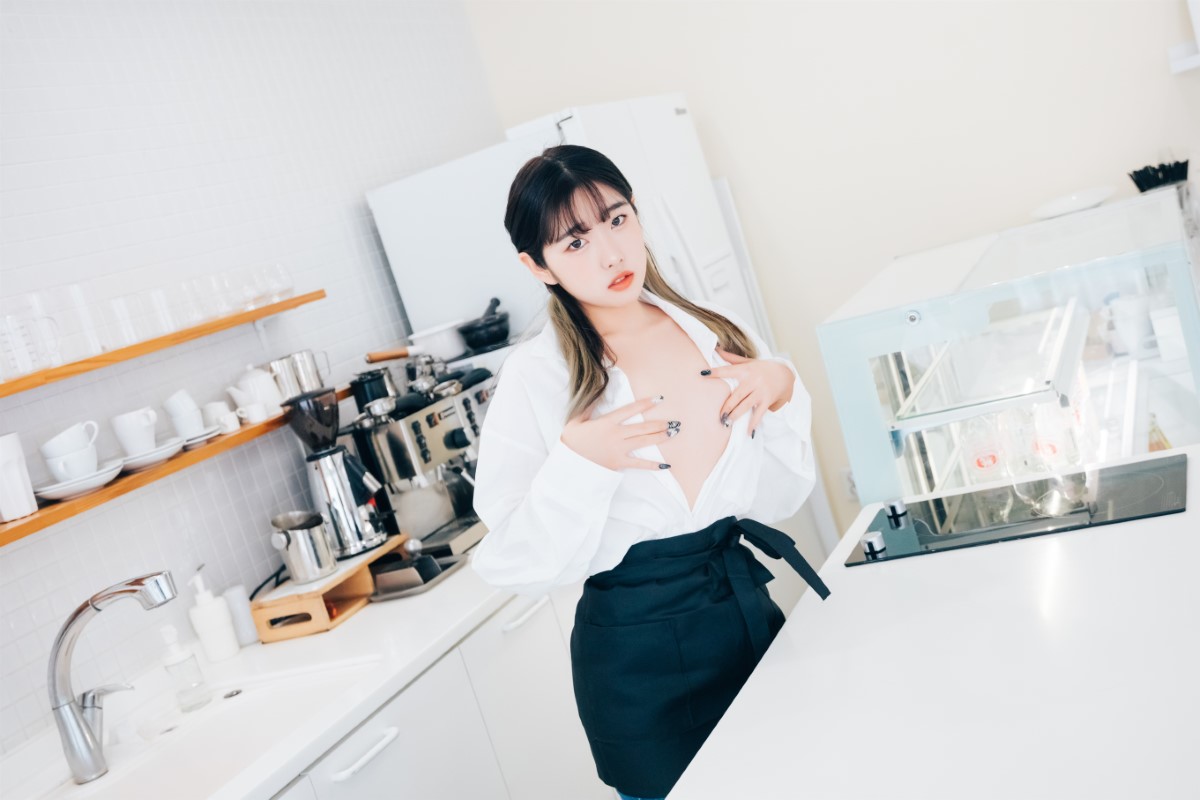 Loozy Sonson 손손 Nude Apron 0061 7750861022.jpg