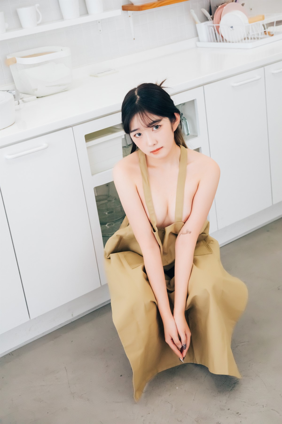 Loozy Sonson 손손 Nude Apron 0106 0826096438.jpg