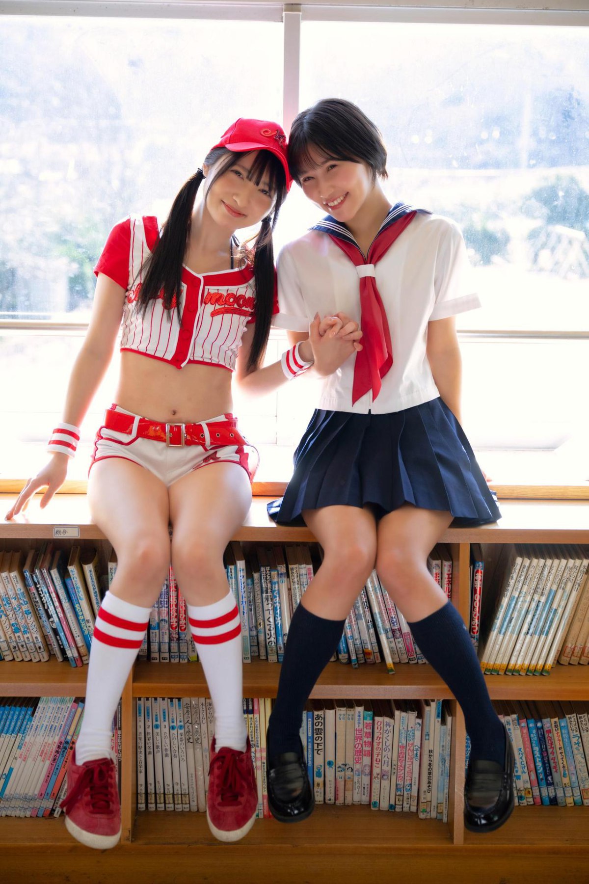 Photobook 2022 10 15 Yuna Nogi 乃木結夢 And Riru Asahina 朝比奈りる Girls 0013 1934715831.jpg