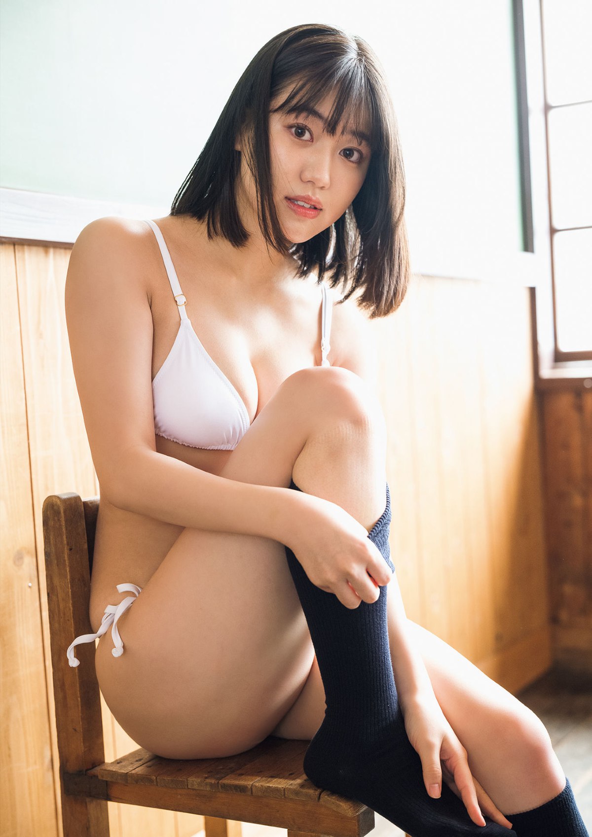 Photobook 2022 10 19 Karen Izumi 和泉芳怜 Lovely Karen 0003 9023406897.jpg